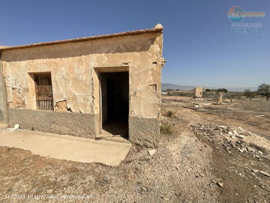 CASA DE CAMPO PARA REFORMAR CON VISTAS ESPECTACULARES - MURCIA