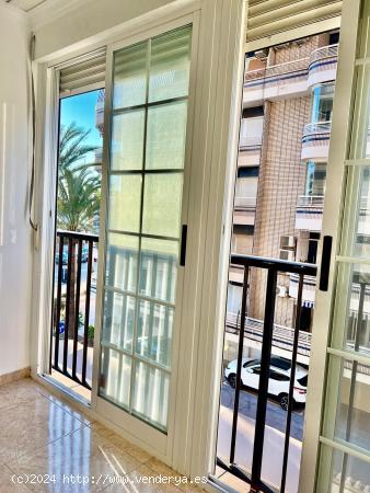 Apartamento en primera línea de playa en Santa Pola, Alicante, Costa Blanca - ALICANTE