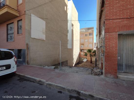 Solar edificable en el centro de Guardamar del Segura, Alicante, Costa Blanca - ALICANTE