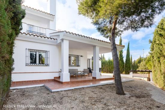 CHALET NUEVO EN UNA ZONA BELLA - MURCIA