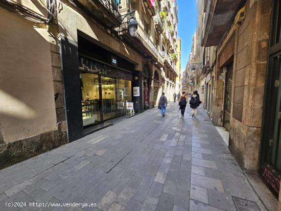 LOCAL COMERCIAL EN VENTA EN RENTABILIDAD  EN EL RAVAL , BARCELONA - BARCELONA