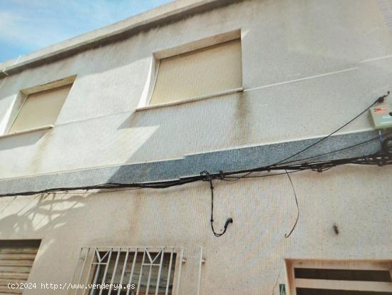 SE VENDE CASA EN SANTA CRUZ MURCIA - MURCIA