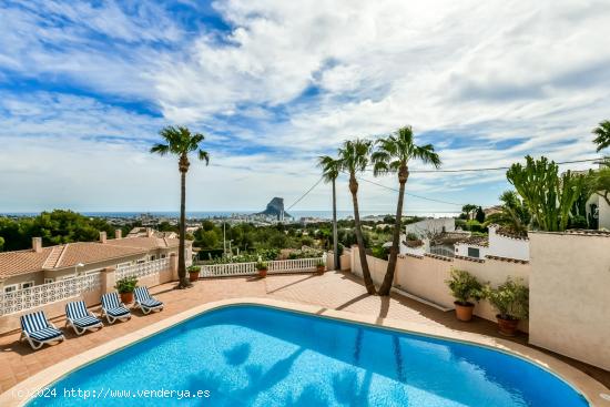 Preciosa villa con fantásticas vistas al mar, Peñón y la ciudad. - ALICANTE