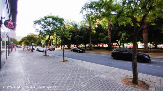 ¡Local comercial de ensueño en la Gran Vía! - ALICANTE