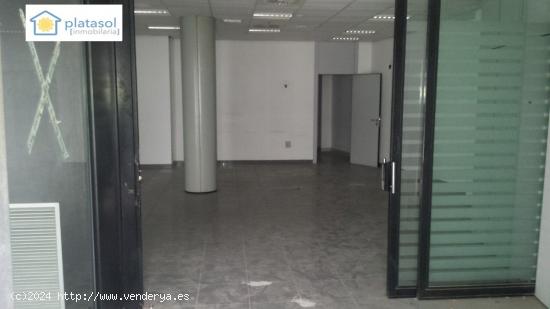 Local comercial muy céntrico en Guillena - Sevilla - SEVILLA