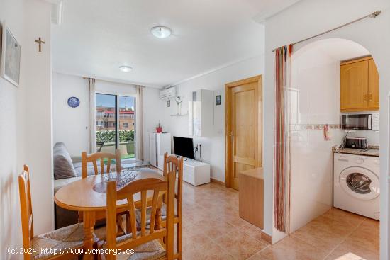 Apartamento de dos dormitorios con garaje incluido - ALICANTE