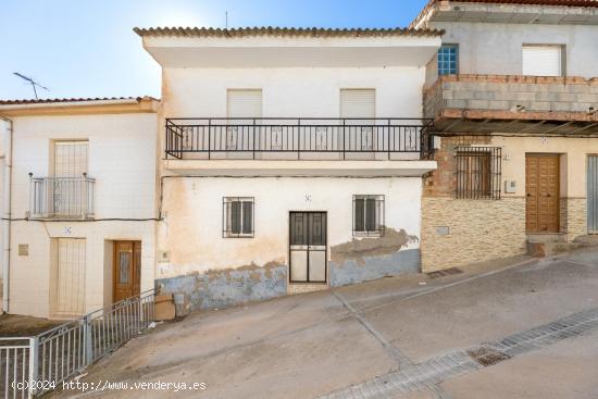  CASA EN AGRÓN - GRANADA 