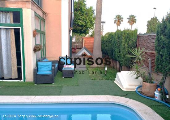 SE VENDE ESPECTACULAR CHALET CON PISCINA PROPIA - BALEARES