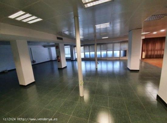 LOTE DE 3 OFICINAS, 2 LOCALES COMERCIALES Y 1 GARAJE EN BENALÚA, ALICANTE - ALICANTE