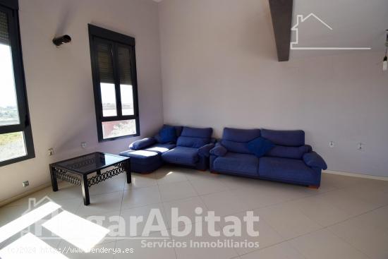 CHALET SEMINUEVO CON PISCINA Y AMPLIO TERRENO - CASTELLON