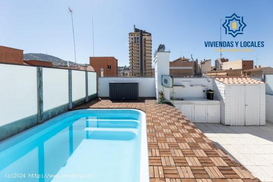  Venta de ático-dúplex con piscina y cochera en la Avda. Doctor Olóriz (Granada) - GRANADA 