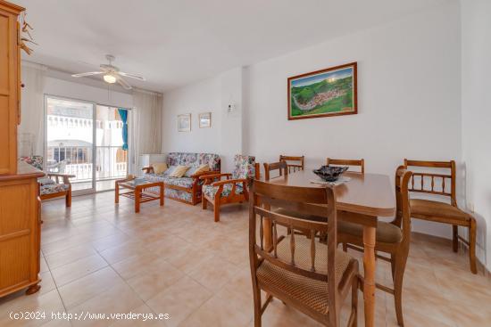 Apartamento de tres dormitorios a 150 metros de la playa - ALICANTE