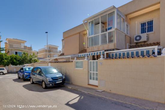 Casa adosada en Aguas Nuevas - ALICANTE