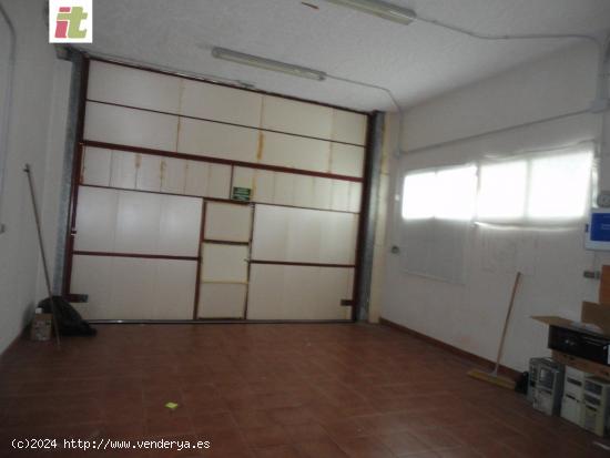  Local comercial  en Lizarre con licencia para hacer una vivienda. - VIZCAYA 