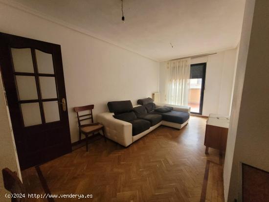 PISO EN VENTA JUNTO AL PARADOR: AMPLITUD Y CONFORT - SALAMANCA