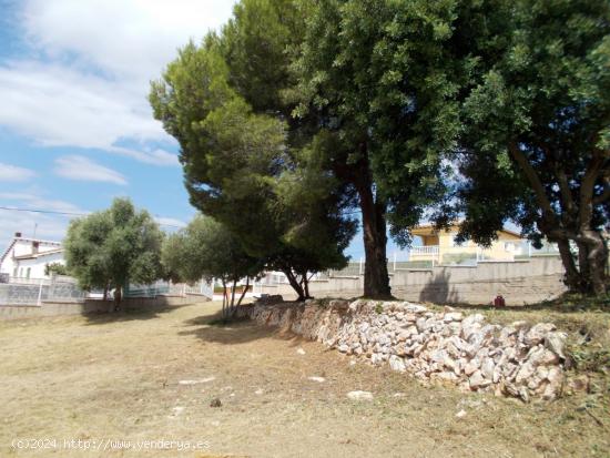  Terreno esquinero en Oasis Park de dos parcelas - TARRAGONA 