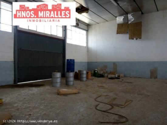 Se vende Nave Industrial en Poligono a 1 Km de Elche. - ALICANTE