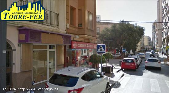 LOCAL COMERCIAL JUNTO A PLAZA SANTA RITA - ALMERIA