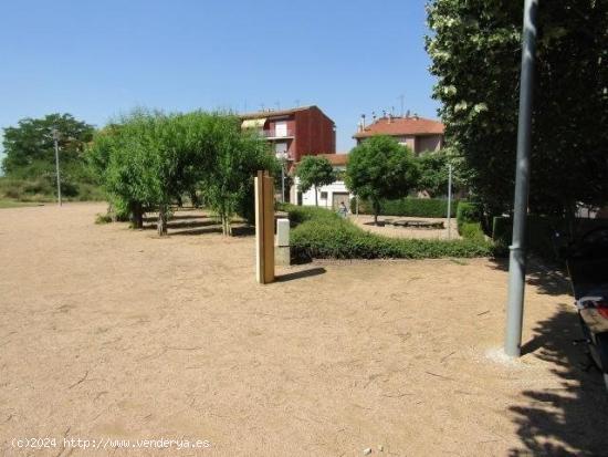  Solar en venda - Roda de Ter zona Esquerda - BARCELONA 