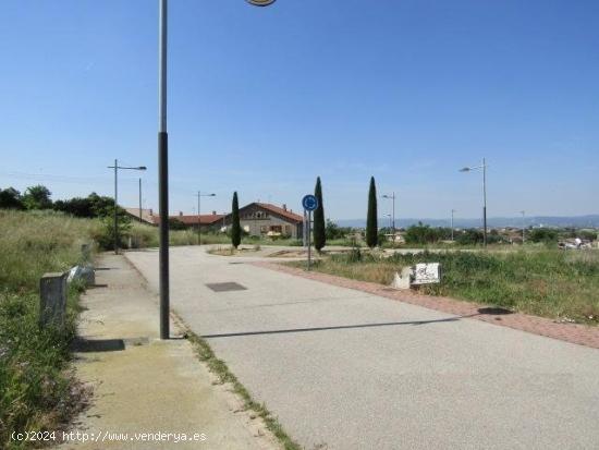 Solar en venda - Roda de Ter - Zona Esquerda - BARCELONA