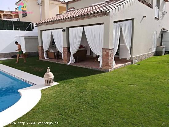 Preciosa villa en venta en Pueblo Nuevo de Guadiaro (Sotogrande). - CADIZ