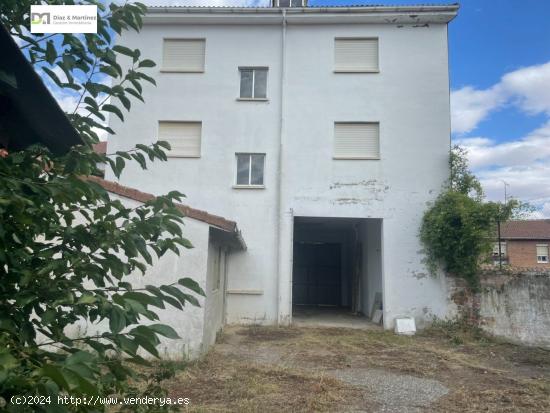 EDIFICIO DE 2 ALTURAS MAS LOCAL EN SAHECHORES DE RUEDA - LEON