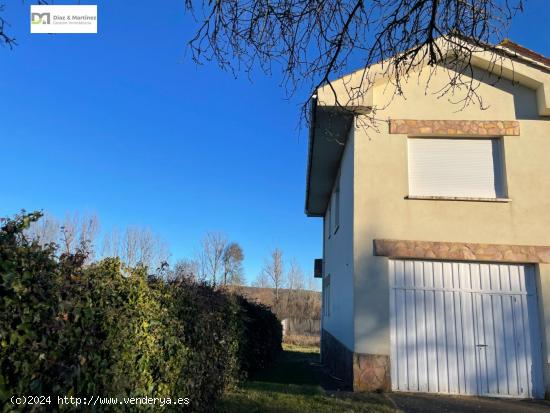 VIVIENDA INDIVIDUAL EN SANTIBAÑEZ DE RUEDA - LEON