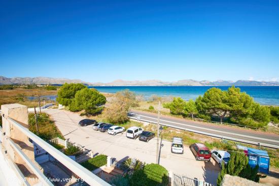 Chalet unifamiliar tres plantas en primera línea de Mar Bahía de  Pollensa - BALEARES