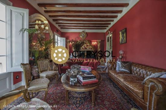 Espectacular palacete en venta en el centro de Tiana. - BARCELONA