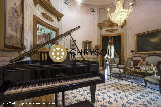 Espectacular palacete en venta en el centro de Tiana. - BARCELONA