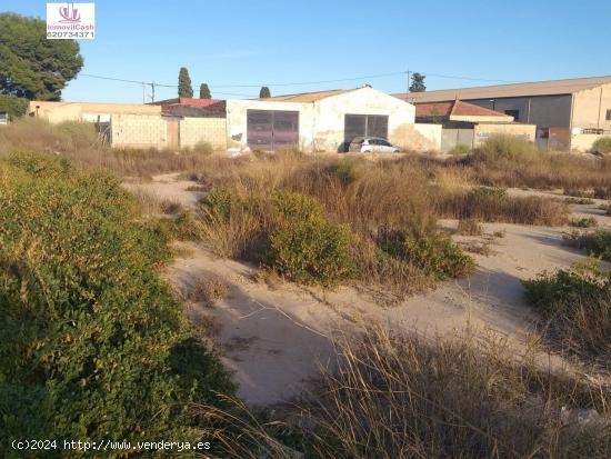  INMOVILCASH VENDE Terreno en zona industrial, cercano a Mercalicante - ALICANTE 