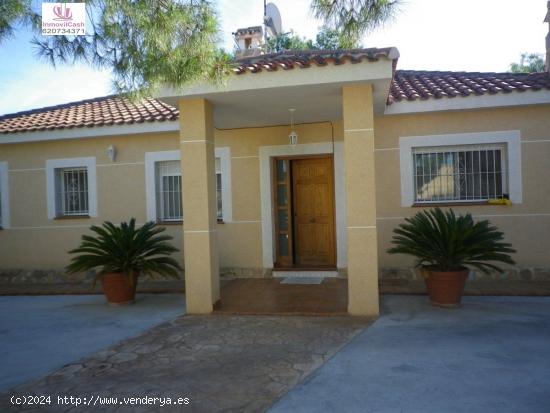  INMOVILCASH VENDE Precioso Chalet en Alicante zona El Rebolledo - ALICANTE 