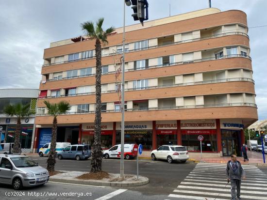 Apartamento a estrenar en el edificio Torreaguas, Torrevieja - ALICANTE