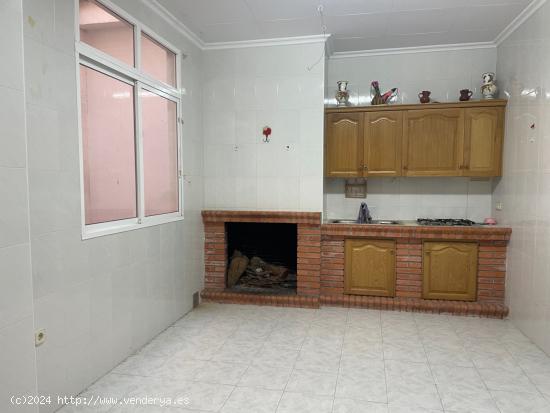 Edificio en venta en Casas Ibáñez - ALBACETE