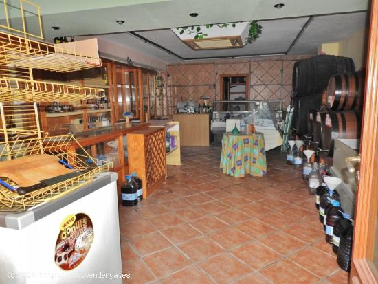 FABULOSO LOCAL EN VENTA EN ALMERIA CAPITAL, ZONA AVDA. MEDITERRANEO - ALMERIA