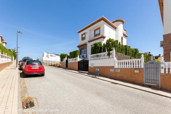 Casa unifamiliar en Huétor Vega - GRANADA