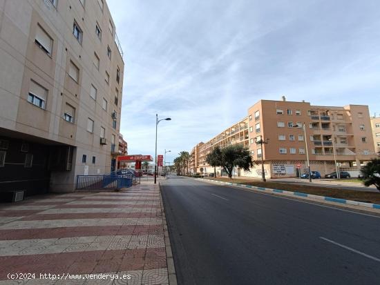 Local comercial en Avenida Sabinar, Roquetas de Mar (Almería). - ALMERIA