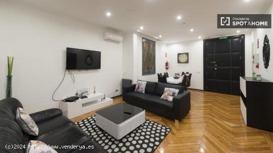 Habitación ideal con calefacción en un apartamento de 14 habitaciones, Puerta del Sol - MADRID