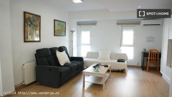 Apartamento entero de 1 dormitorio en València - VALENCIA