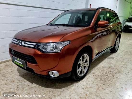  Mitsubishi Outlander 4x4 7 plazas de 2014 con 158.000 Km por 12.800 EUR. en Sevilla 