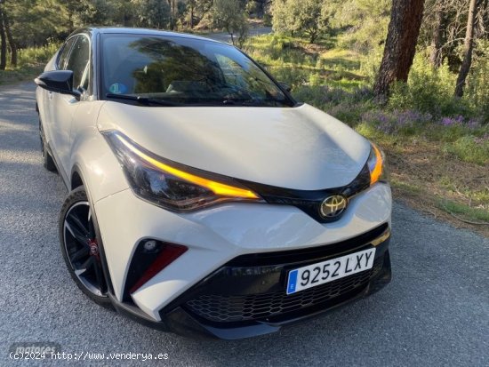 Toyota C-HR 2.0 220PH Premiere Edition GR Sport de 2022 con 68.000 Km por 28.300 EUR. en Avila