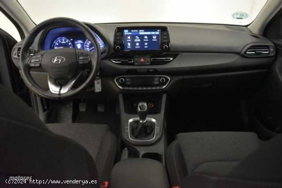 Hyundai i30 1.5 DPI Klass SLX 110 de 2023 con 18.183 Km por 19.990 EUR. en Asturias