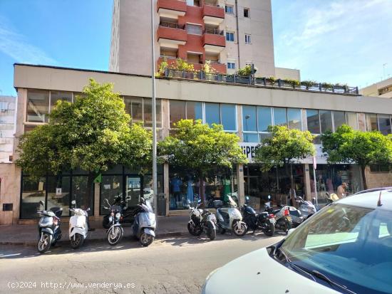 Local comercial en venta de procedencia bancaria - CADIZ