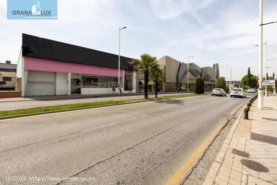 Espectacular nave comercial en Avenida Fernando de los Rios junto Hiperdeluz - GRANADA