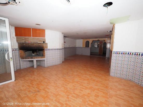 SE VENDE LOCAL COMERCIAL VILANOVA DEL CAMÍ - BARCELONA