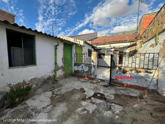 CASA CON TEJADO NUEVO A LA VENTA - CORDOBA