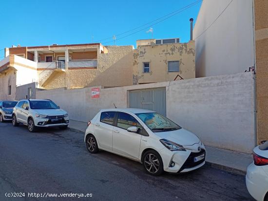 SOLAR EN EJIDO NORTE - EL EJIDO (ALMERÍA) - ALMERIA