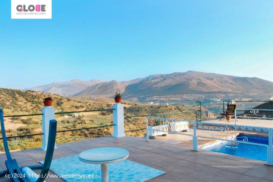 Casa de campo en Loja con piscina, barbacoa y manantial propio - GRANADA