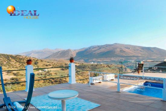 Casa de campo en Loja con piscina, barbacoa y manantial propio - GRANADA