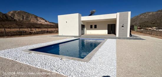  VILLA DE OBRA NUEVA EN JUMILLA - MURCIA 